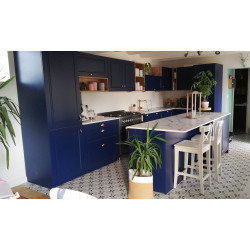 Cuisine Cosy, de couleur bleue