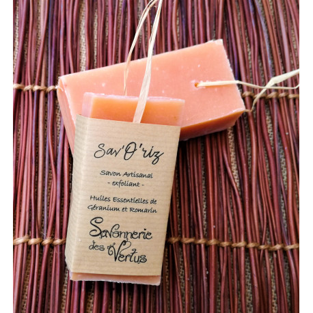 Savon Exfoliant Visage et Corps Sav'O'riz - Savonnerie des Vertus Savon Exfoliant Visage et Corps Sav'O'riz - Savonnerie des Vertus
