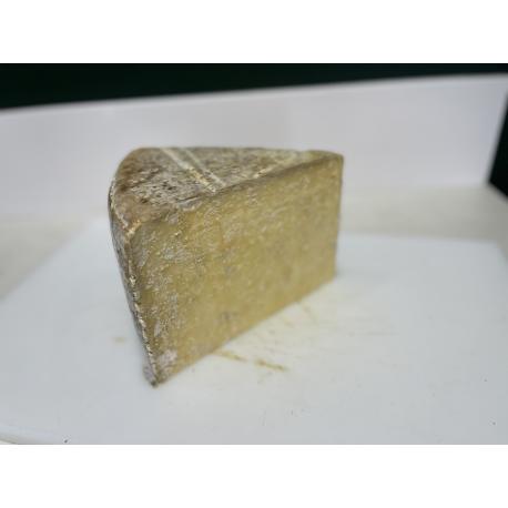Cantal fermier lait cru de vache Cantal fermier lait cru de vache
