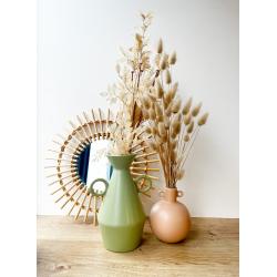 vase à anse vert