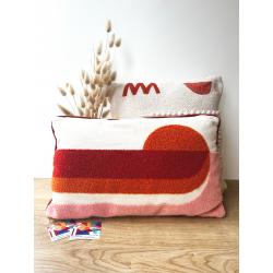 Coussin coloré brodé