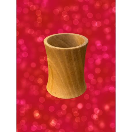 Petit pot à crayons en bois